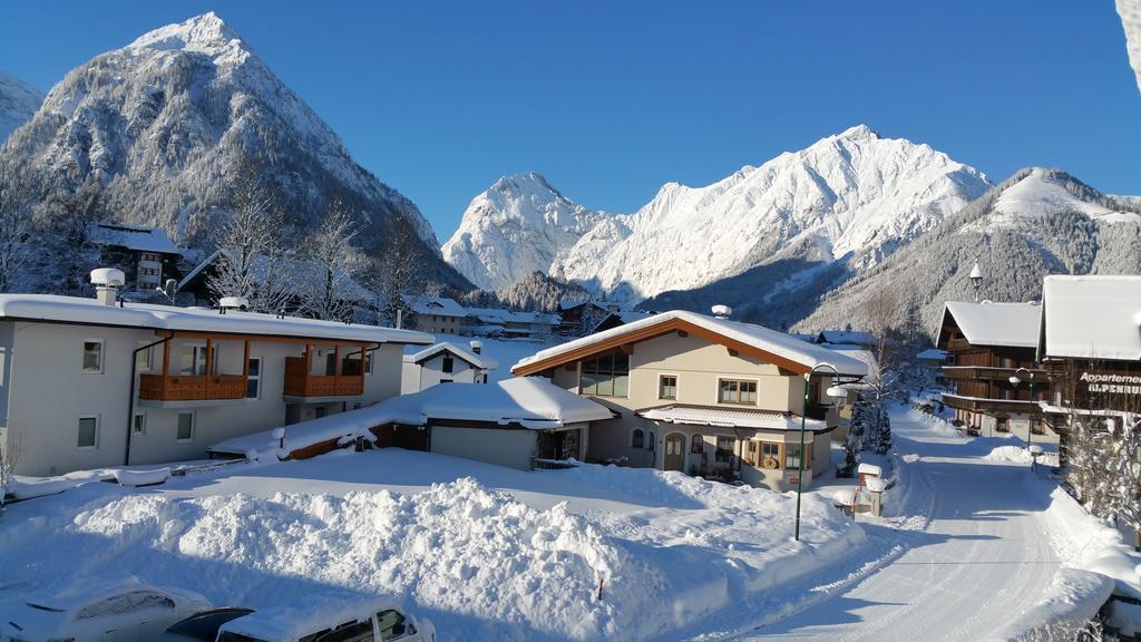 Bed and Breakfast Haus Kirchmaier Pertisau Exterior foto