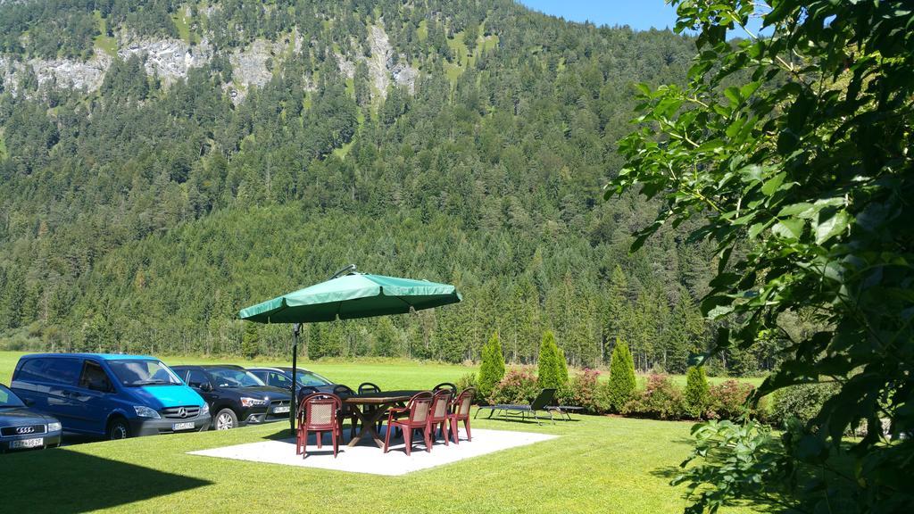Bed and Breakfast Haus Kirchmaier Pertisau Exterior foto